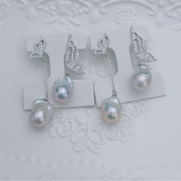 E13 S925 Freshwater Flame Ball Pearl AB Style Earrings - Picture 4 of 4